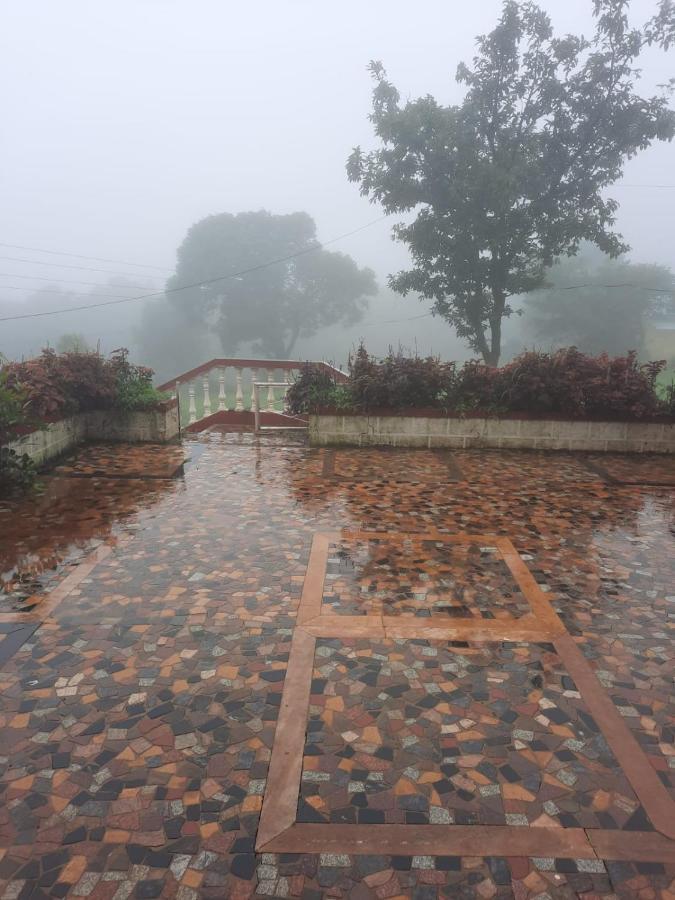 Junglee Nest Holiday Home & Huts Mahabaleshwar Bagian luar foto