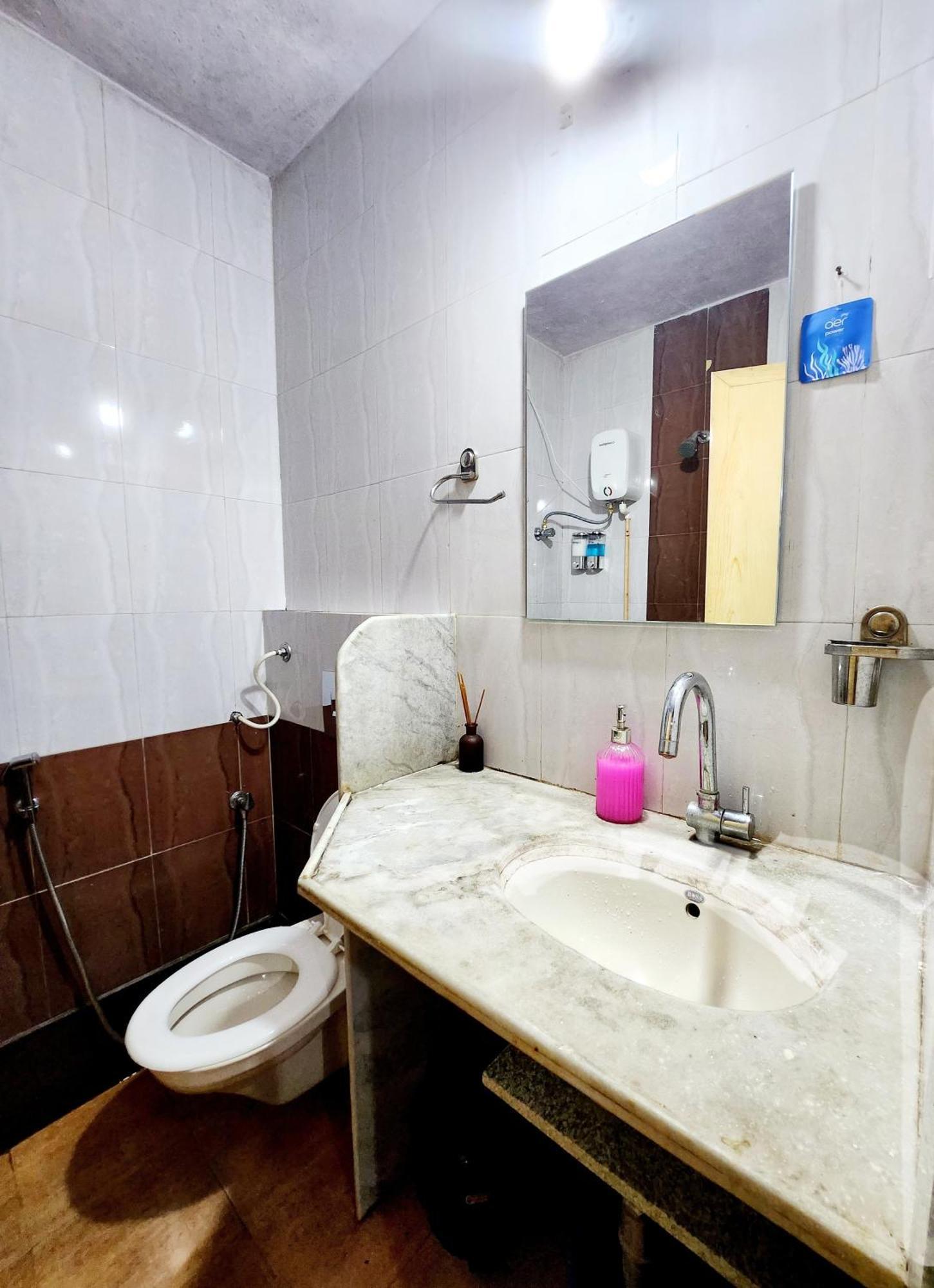 Junglee Nest Holiday Home & Huts Mahabaleshwar Ruang foto